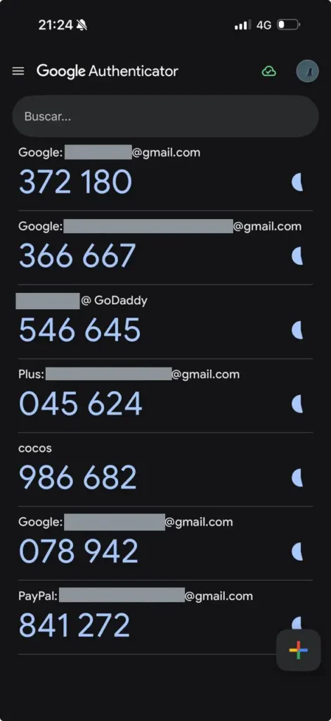 App autenticadora 2FA en mi celular generando códigos de seguridad - protección esencial en 2026